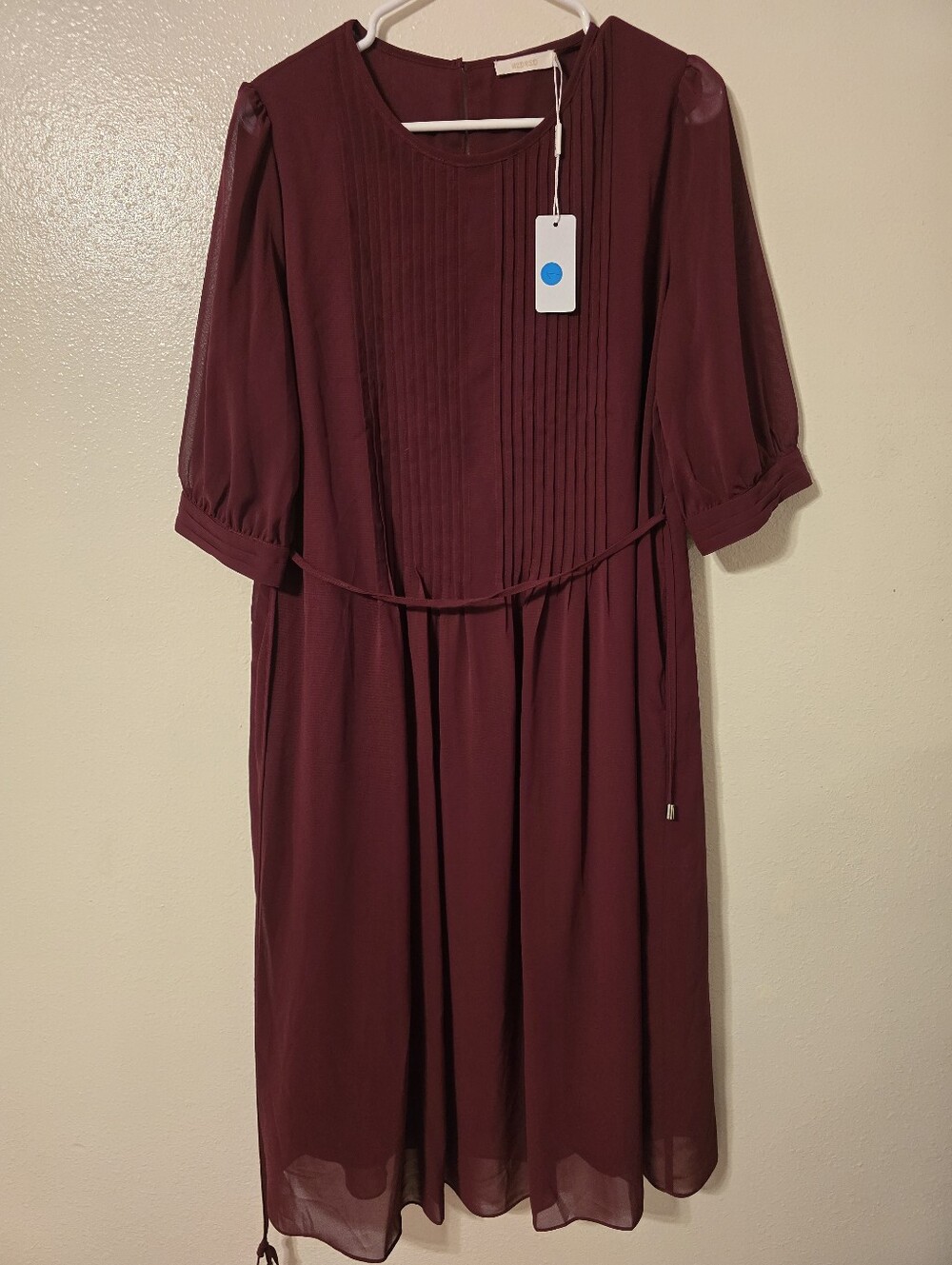 WLDRSD Burgundy Pleated Chiffon Midi Dress Size L – New With Tags